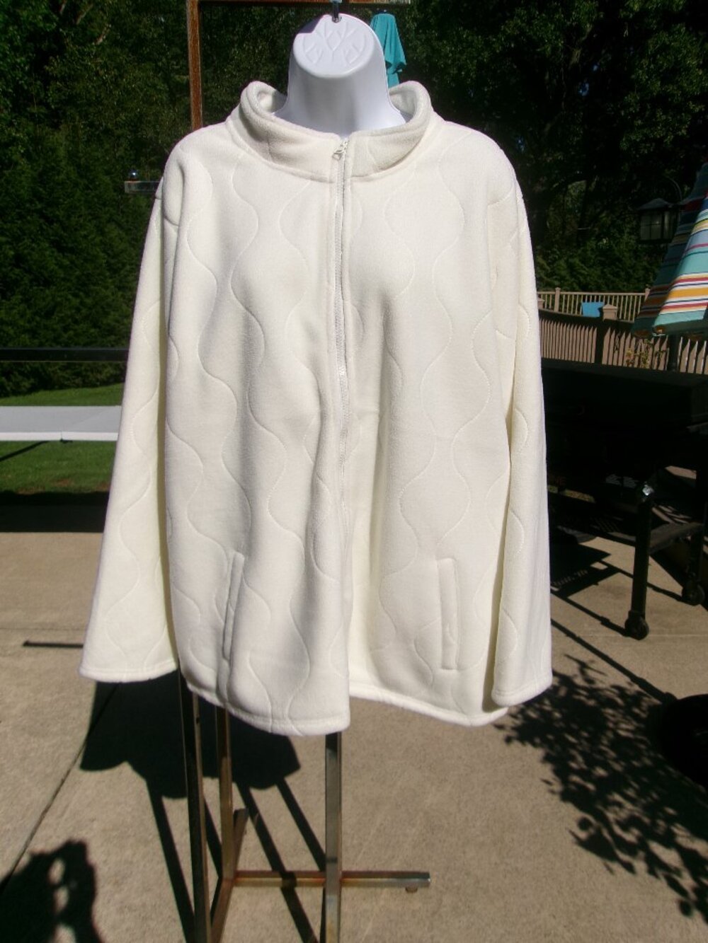 NWT ONQUE CASUALS WHITE FLEECE JACKET 3X